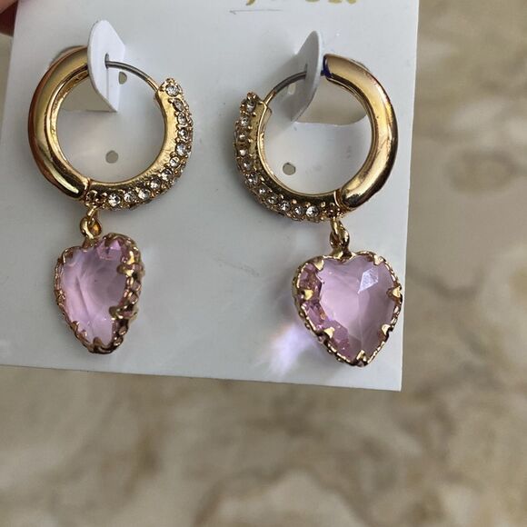 NEW! Bella Jack Gold Tone Pink Heart Crystals Dangle Earrings - Picture 3 of 5